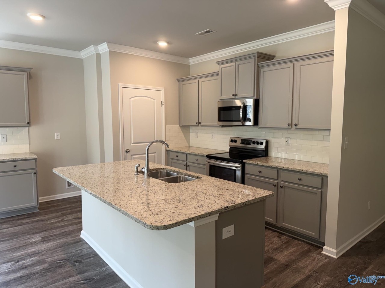 6529 Moon Crest Ln Nw - Photo 5 of 24