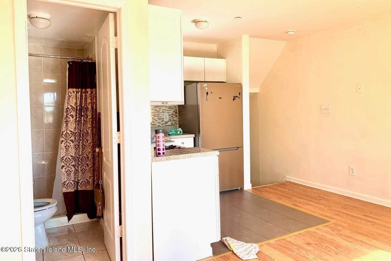 364 Sand Ln - Photo 3 of 6