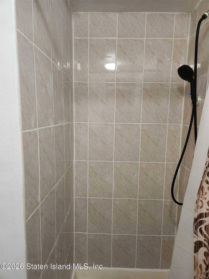 364 Sand Ln - Photo 5 of 6