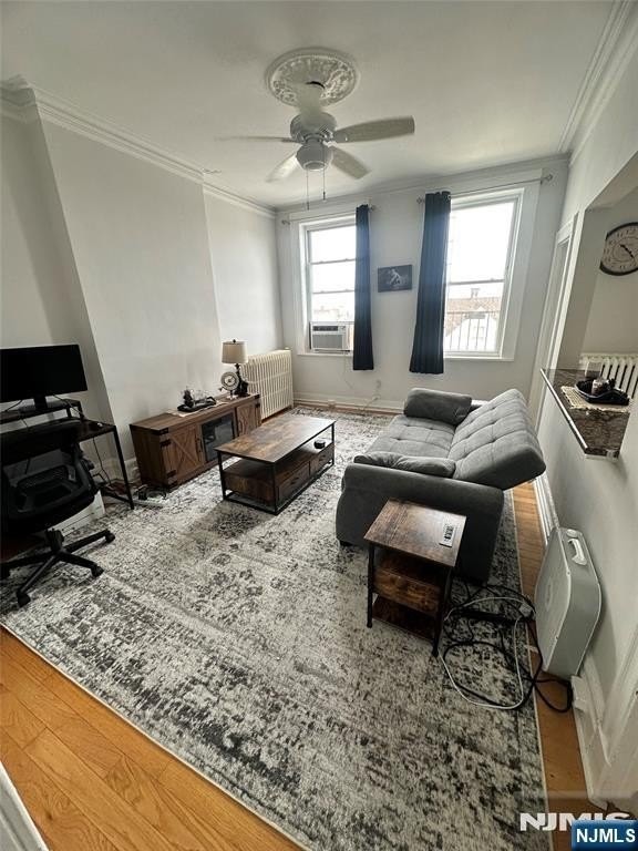 302 24th St #3R - Photo 4 of 17