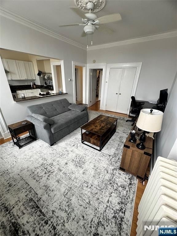 302 24th St #3R - Photo 5 of 17