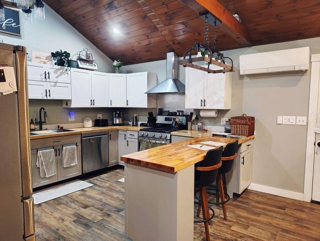 149 E Main St #3 - Photo 5 of 13