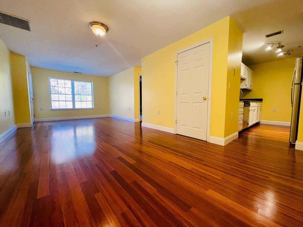 40 Eastern Ave #304 - Photo 6 of 34