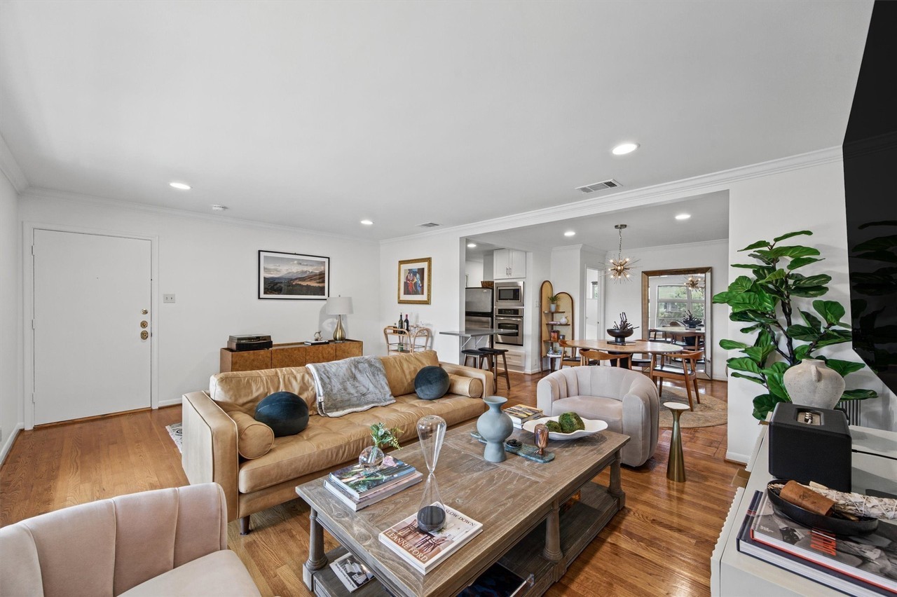 6127 Bandera Ave #D - Photo 7 of 40