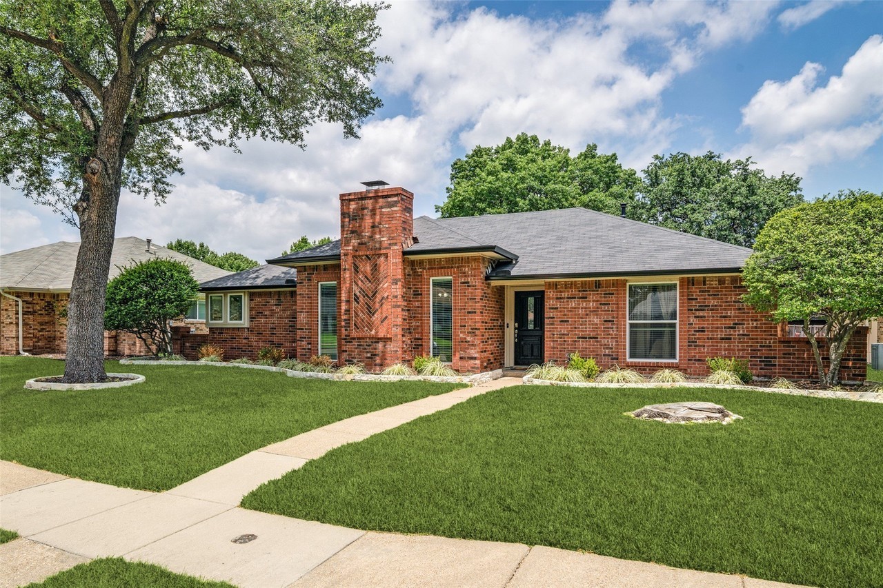 3701 Christopher Dr - Photo 4 of 23