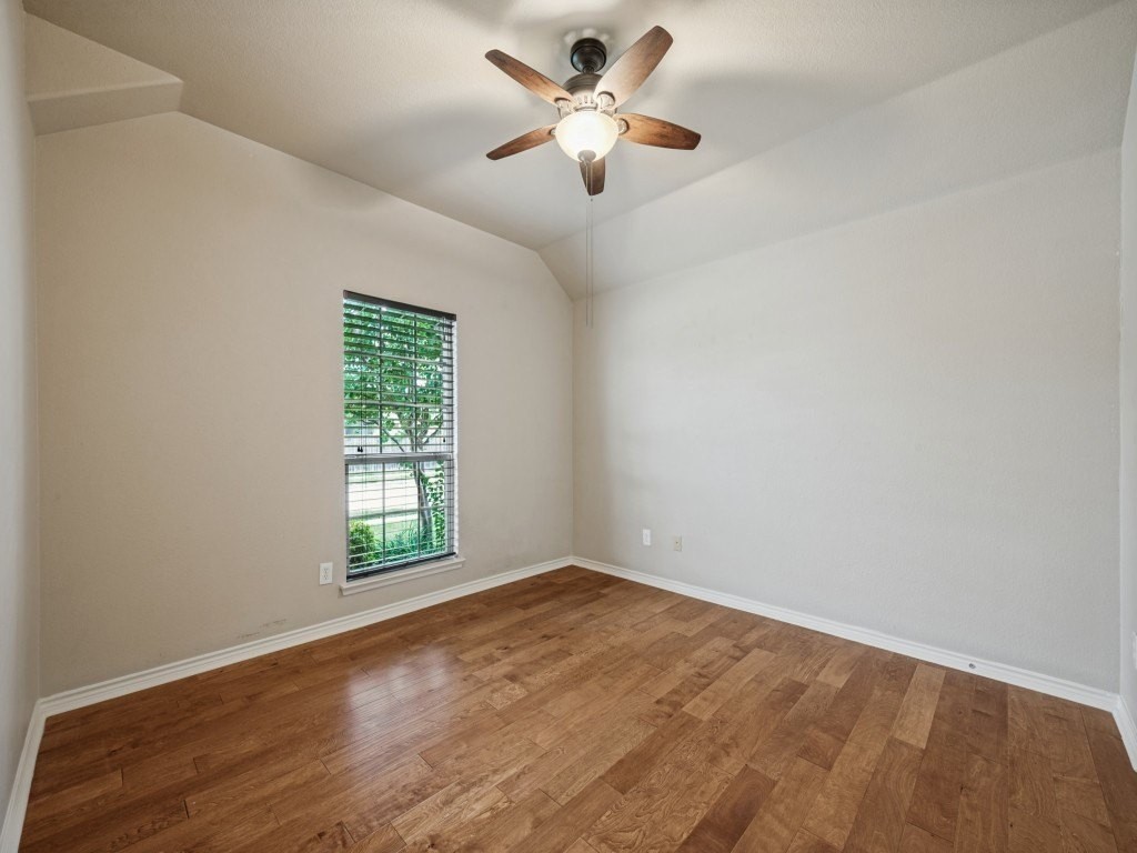 1513 Enchanted Rock Trl - Photo 4 of 25