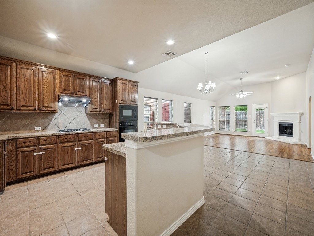 1513 Enchanted Rock Trl - Photo 5 of 25