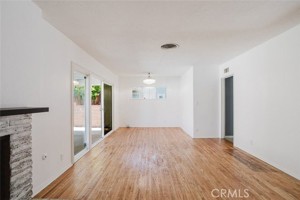 featured image of 18247 Schoenborn St