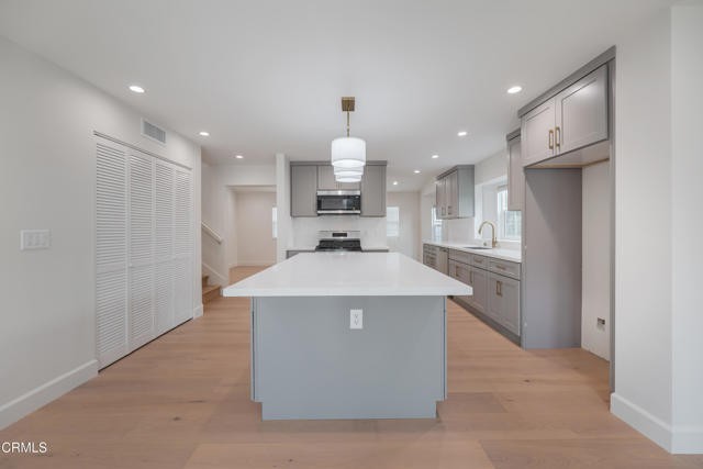 2406 New Ave - Photo 3 of 8