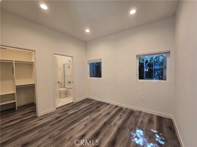 202 Bentley Cir - Photo 2 of 8