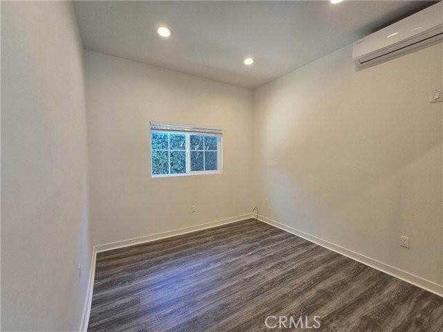 202 Bentley Cir - Photo 4 of 8