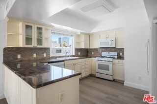 11842 Darlington Ave #301 - Photo 4 of 8