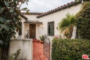 featured image of 2607 Aiken Ave