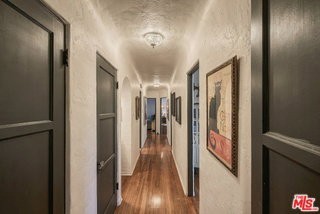 2607 Aiken Ave - Photo 4 of 7