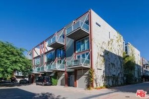 featured image of 3450 Cahuenga Blvd W #502