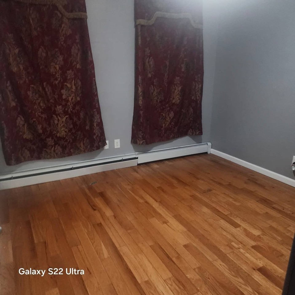 530 Georgia Ave #2ndFL - Photo 5 of 8