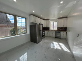 featured image of 1839 Hering Ave #2