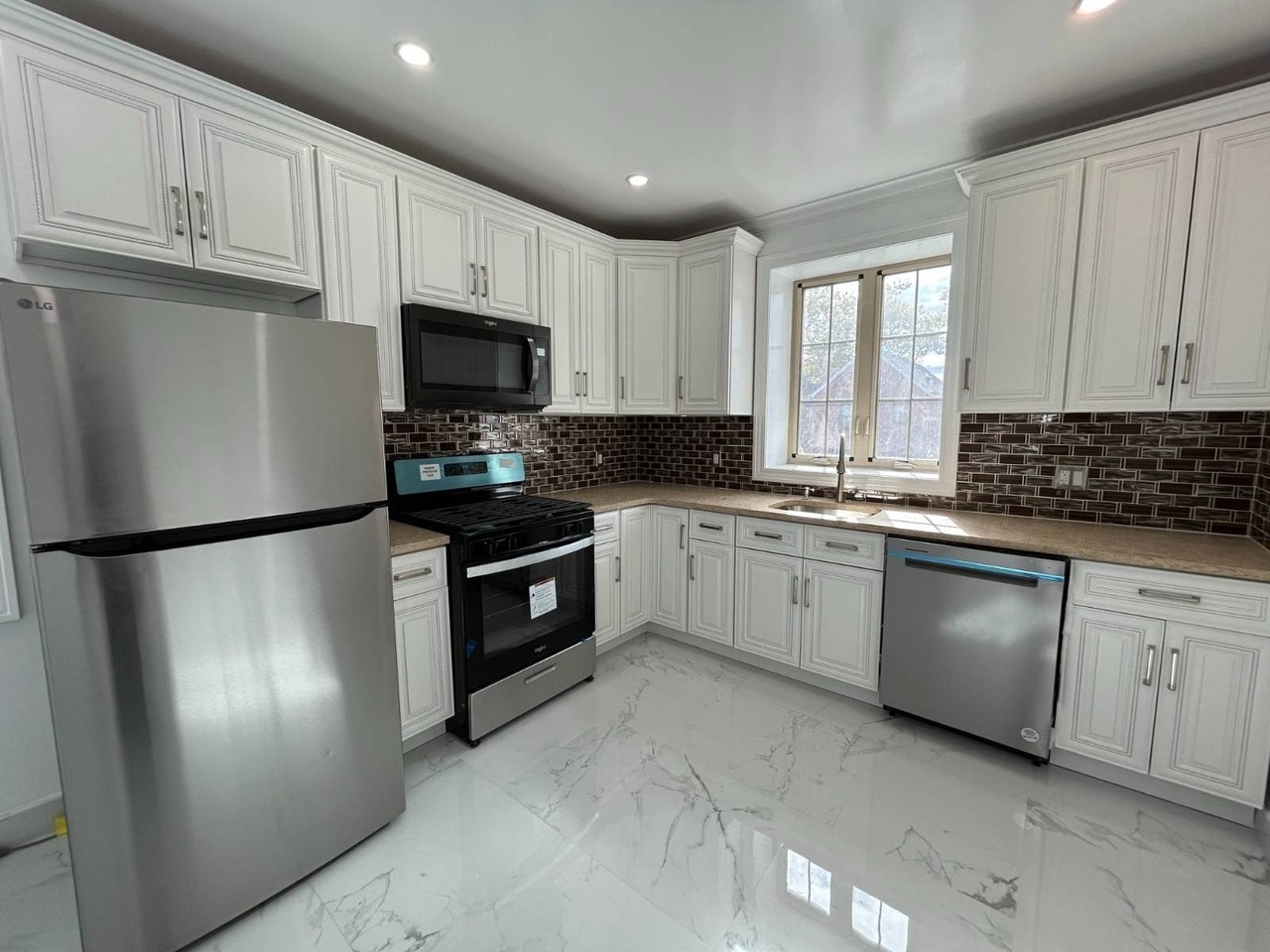 1839 Hering Ave #2 - Photo 2 of 28