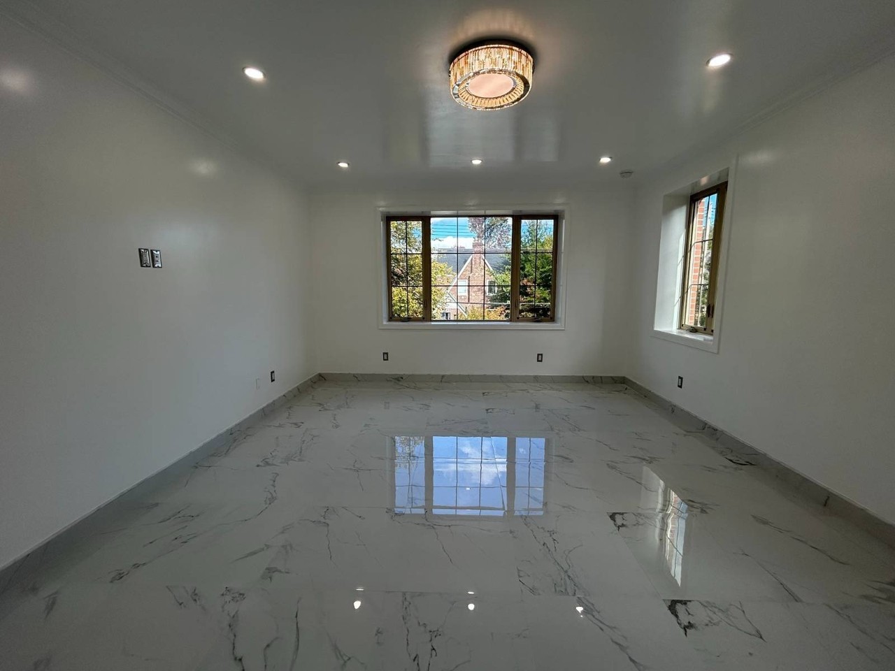 1839 Hering Ave #2 - Photo 4 of 28