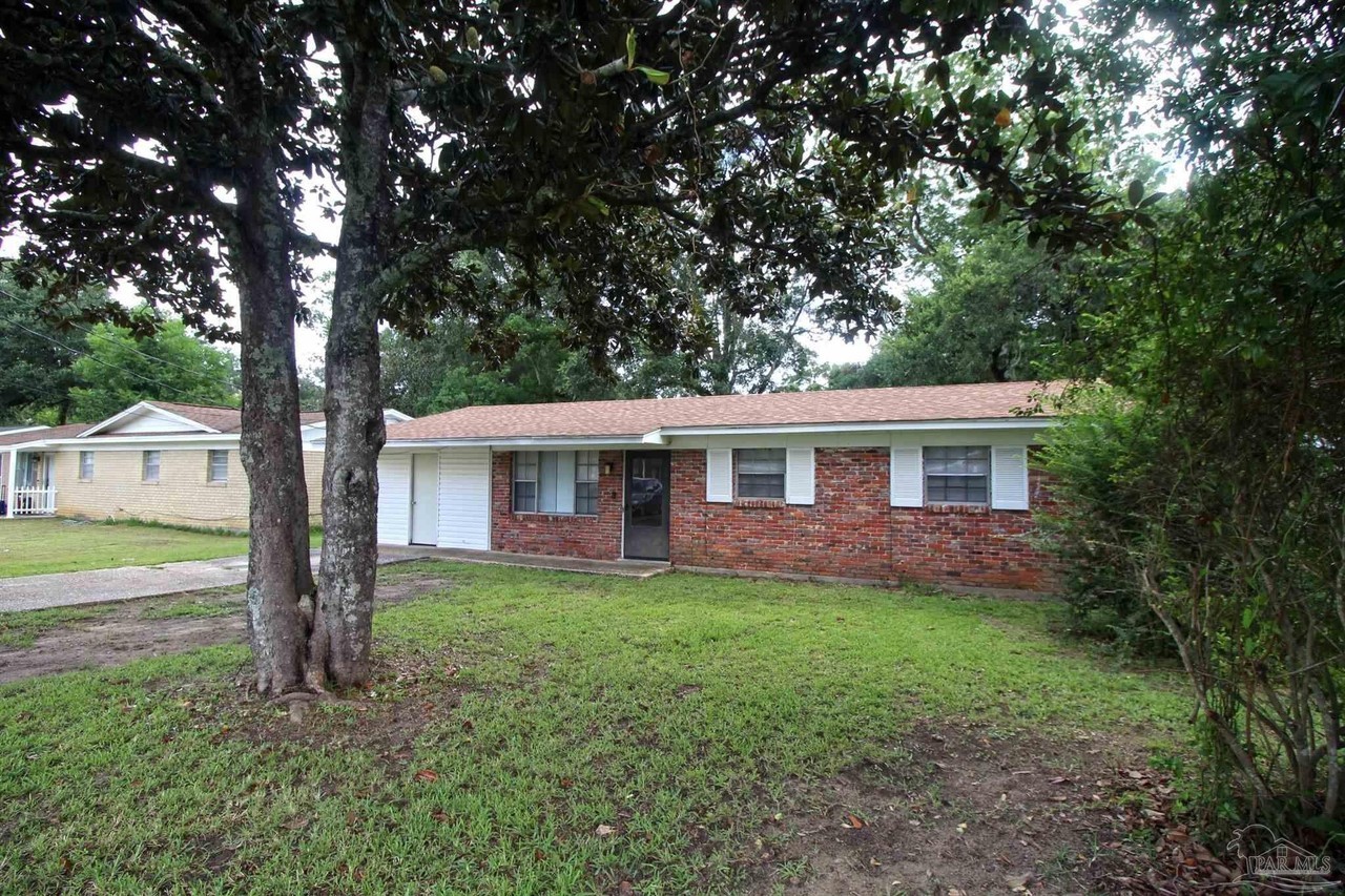 404 Ladybird Ln - Photo 2 of 17