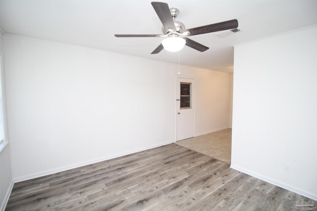 404 Ladybird Ln - Photo 3 of 17