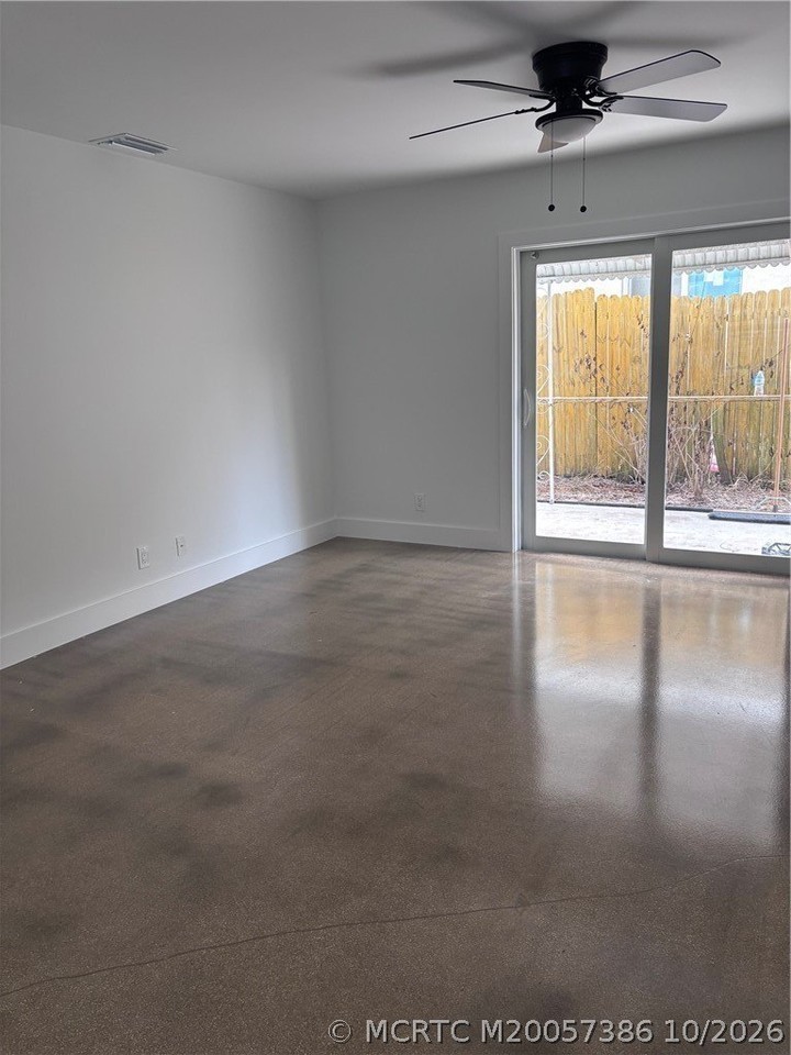 1825 Ne Dixie Hwy #2 - Photo 3 of 19