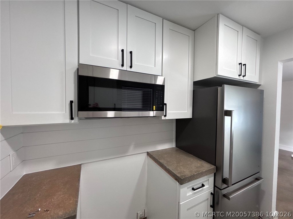 1825 Ne Dixie Hwy #2 - Photo 6 of 19