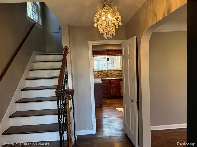 22725 Sheridan St - Photo 3 of 20