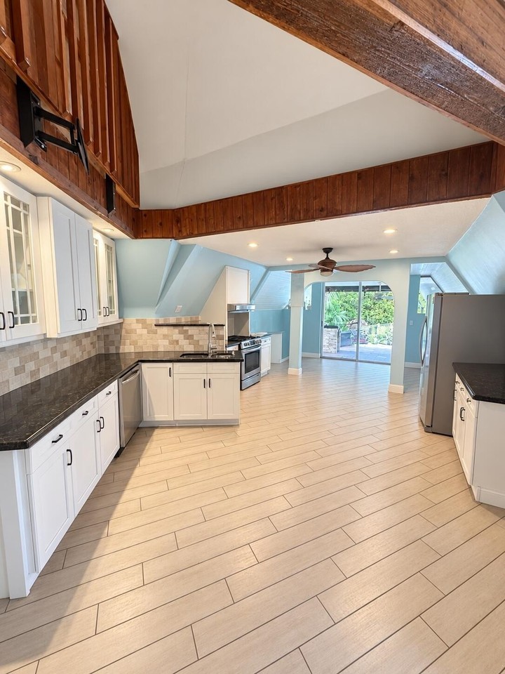 11145 153rd Ct N - Photo 7 of 10