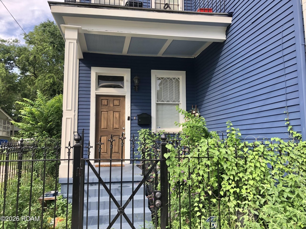 903 Jackson Ave - Photo 3 of 28