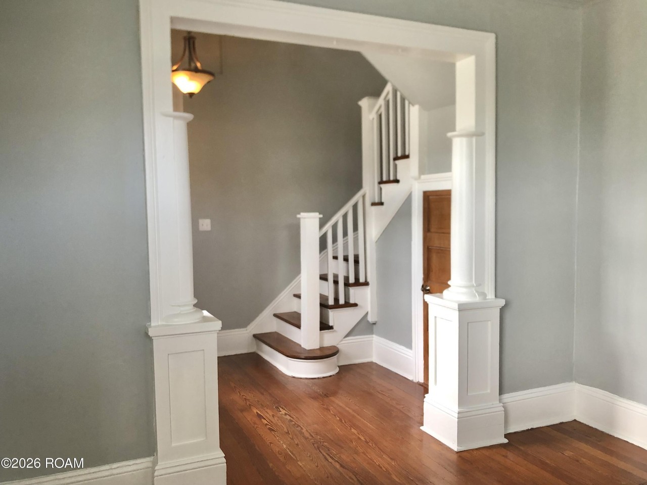 903 Jackson Ave - Photo 5 of 28