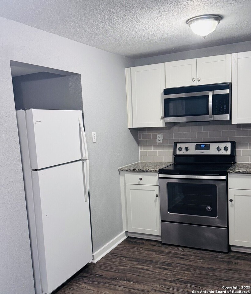 248 Clifford Ct #102 - Photo 2 of 15