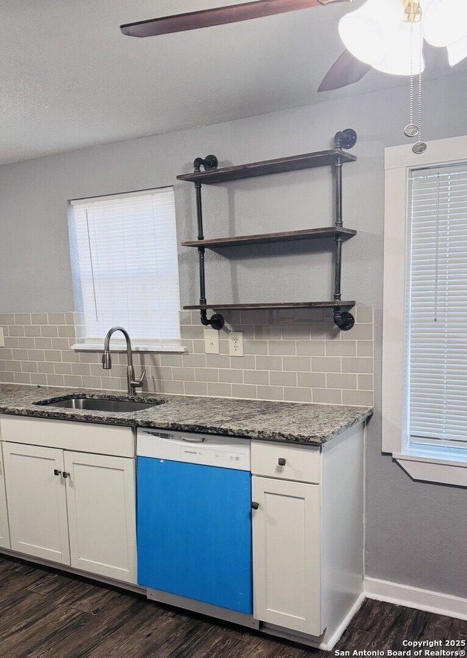 248 Clifford Ct #102 - Photo 4 of 15