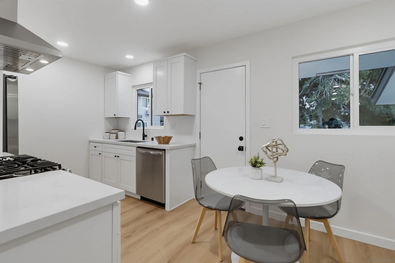 601 Van Houten Ave - Photo 4 of 16