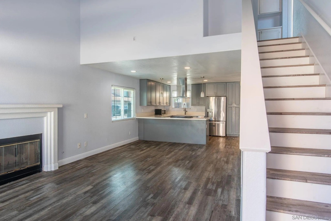 1560 Avenida Rosa - Photo 2 of 25