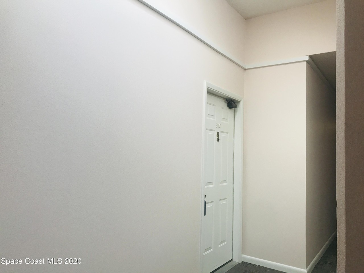 752 S Orlando Ave #310 - Photo 5 of 16
