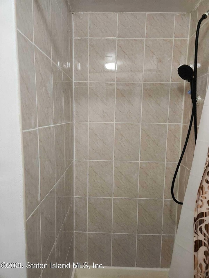 364 Sand Ln #1stFL - Photo 5 of 6