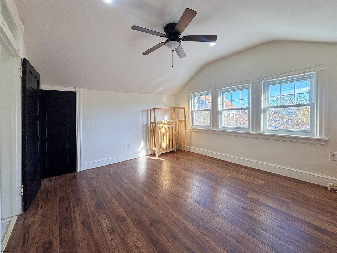 16 N Hillside Ave #2ndFL - Photo 5 of 11