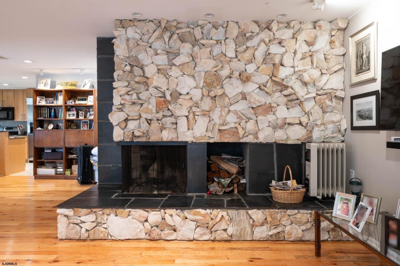 9 E Gilmar Cir - Photo 6 of 19