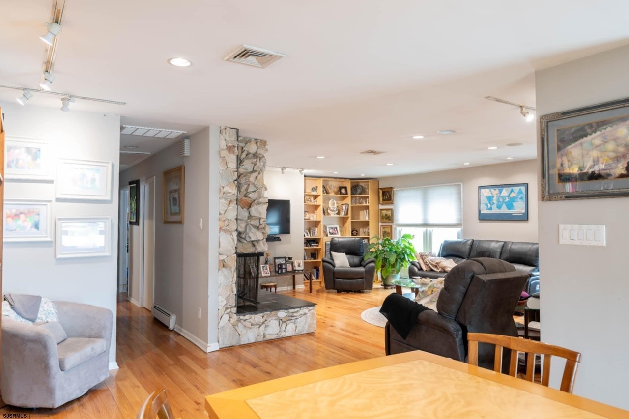 9 E Gilmar Cir - Photo 7 of 19