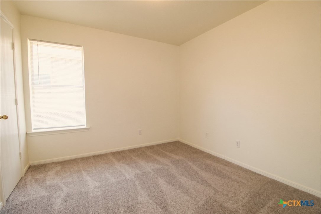 1605 Yuma Trl #A - Photo 6 of 10