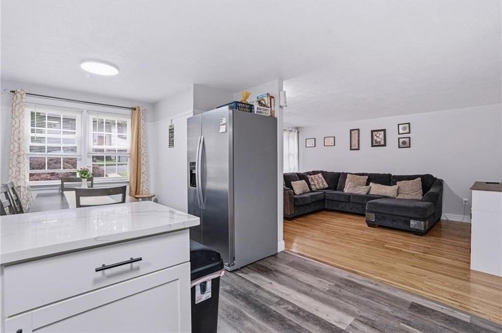 5 Packard Ave - Photo 4 of 29