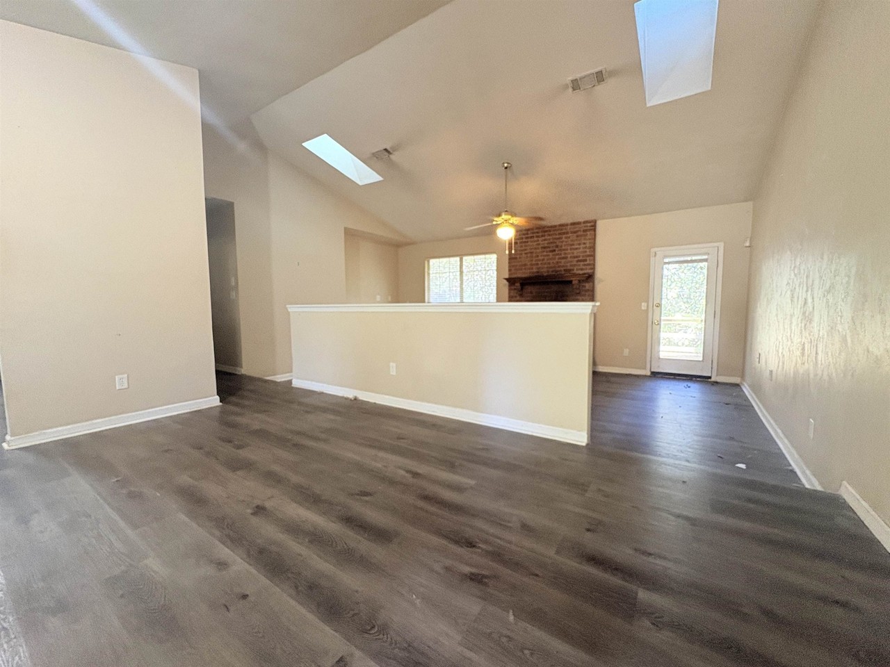 2226 Tanglewood Ter - Photo 3 of 16