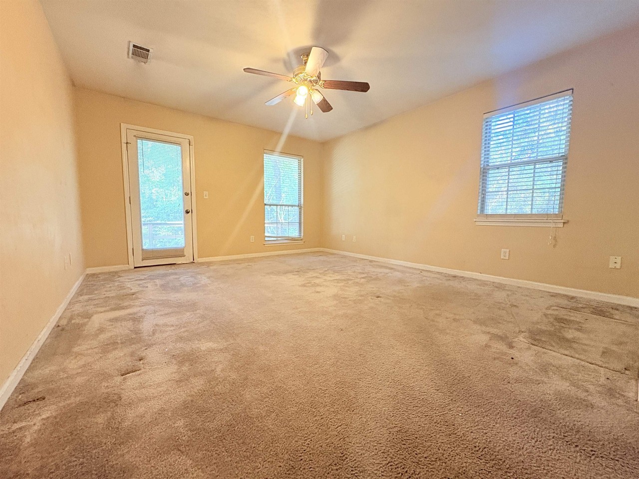 2226 Tanglewood Ter - Photo 5 of 16