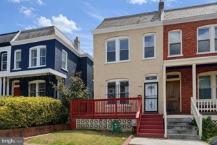 720 Gresham Pl Nw - Photo 1 of 1
