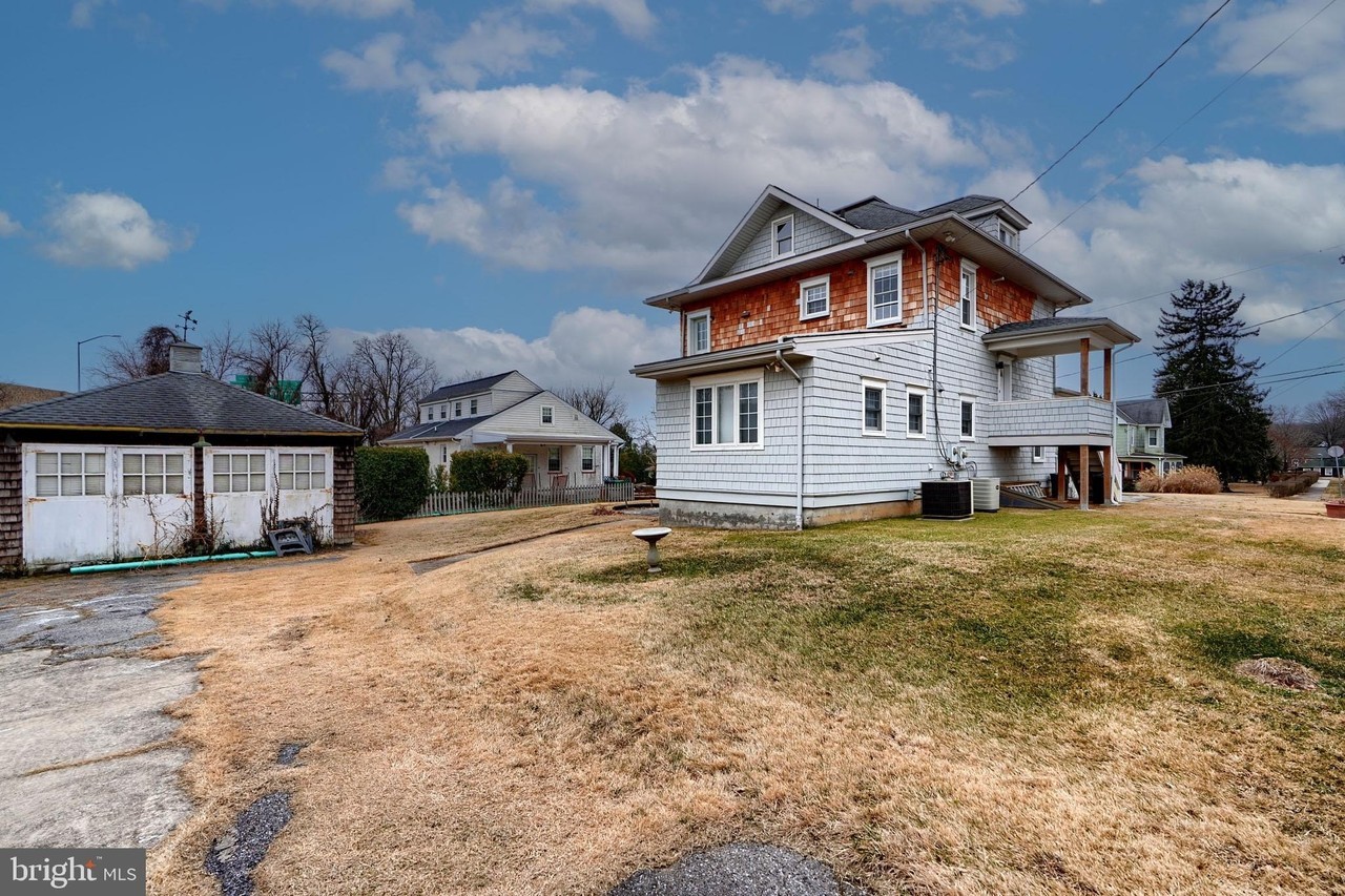 1727 Magnolia Ave - Photo 4 of 27