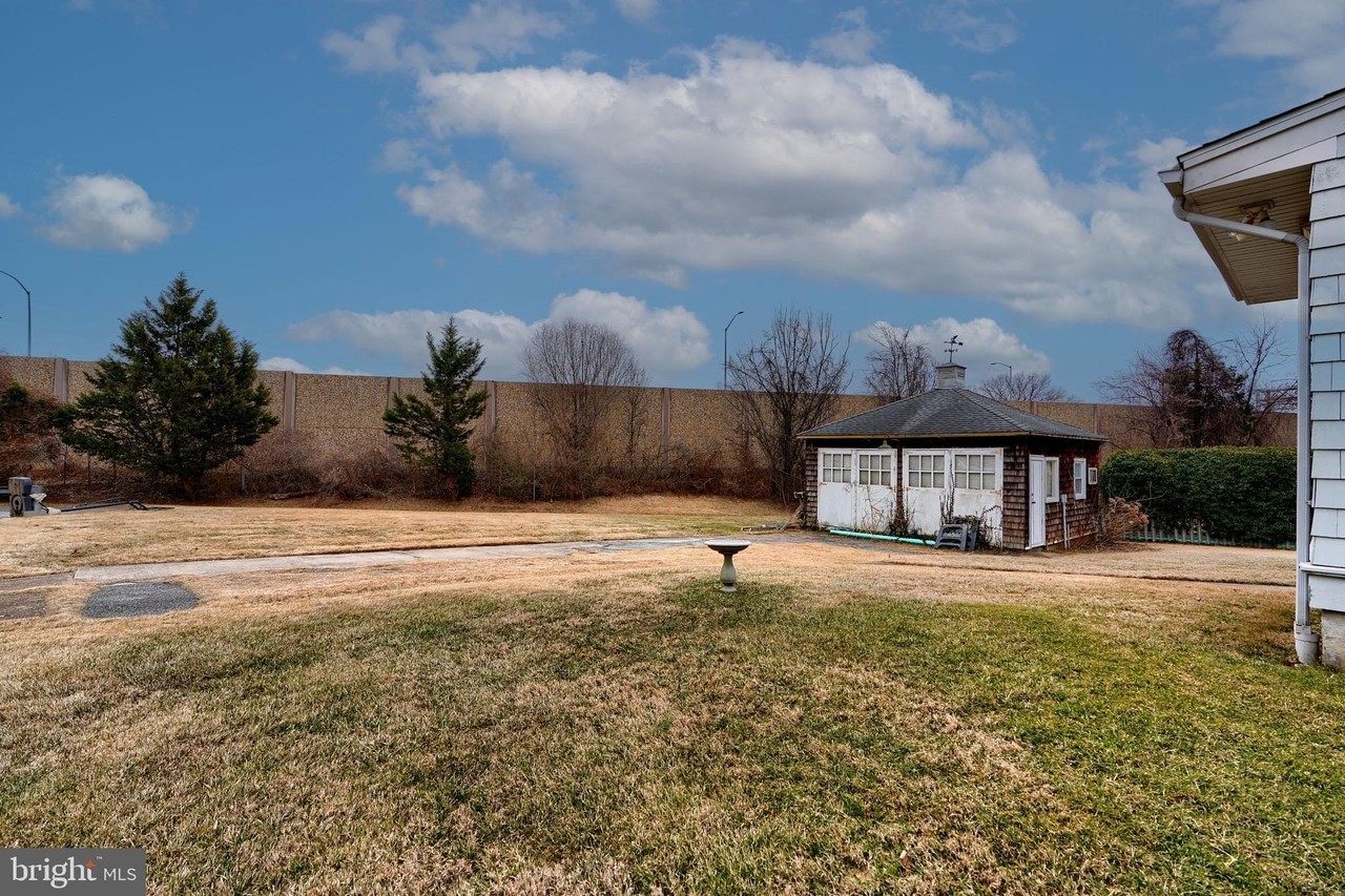 1727 Magnolia Ave - Photo 6 of 27