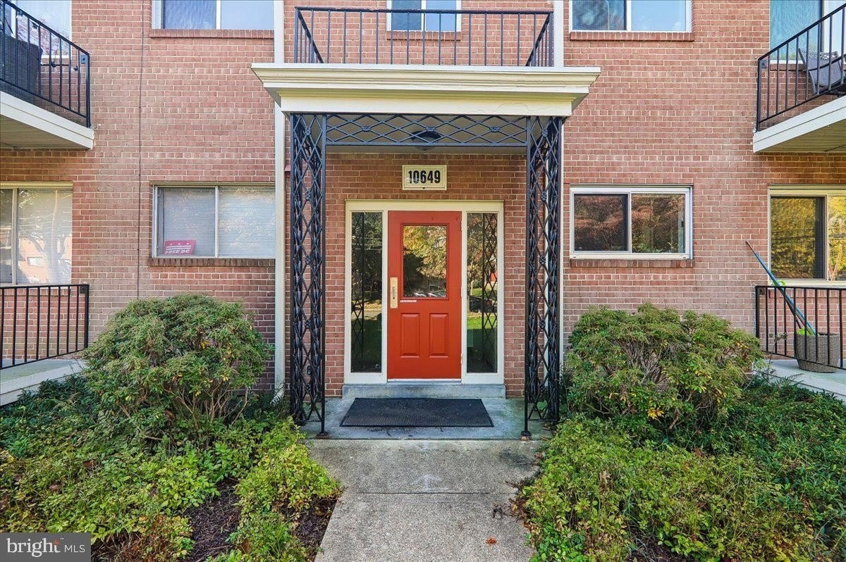 10649 Weymouth St #103 - Photo 2 of 50