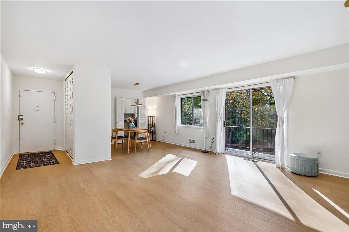 10649 Weymouth St #103 - Photo 6 of 50