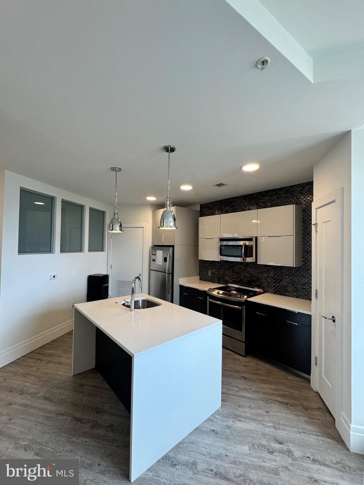 11550 Rockville Pike #1627 - Photo 2 of 8